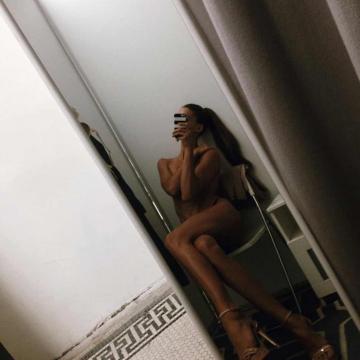Jessica Serfaty naked selfie photo