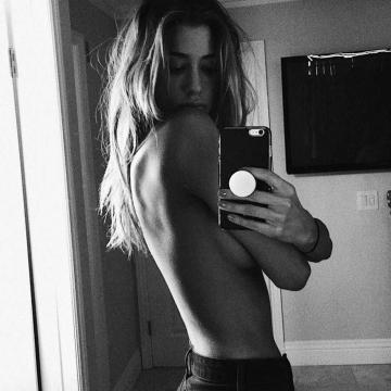 Jessica Serfaty topless selfie