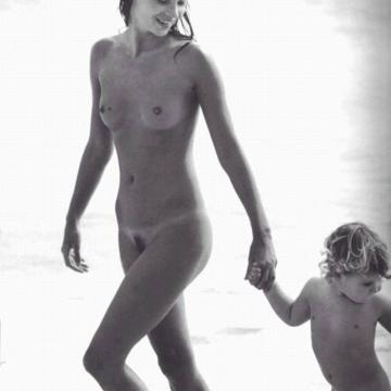 Kate-Moss-huge-naked-collection-137