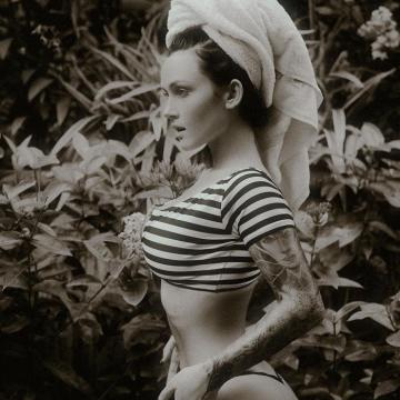 Kayla-Lauren-huge-naked-collection-360