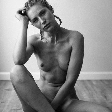 Lauren-Bonner-huge-naked-collection-157