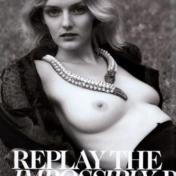 Lydia-Hearst-huge-naked-collection-540