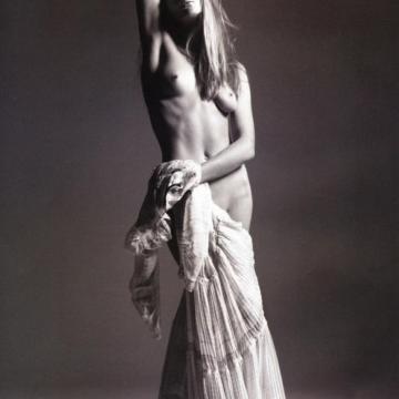 Magdalena-Frackowiak-huge-naked-collection-896