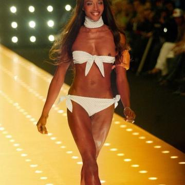 Naomi-Campbell-huge-naked-collection-183