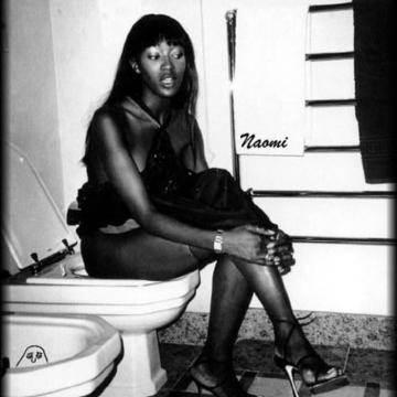 Naomi-Campbell-huge-naked-collection-203