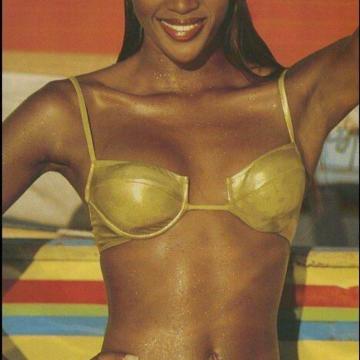 Naomi-Campbell-huge-naked-collection-83