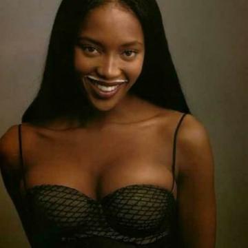 Naomi-Campbell-huge-naked-collection-855