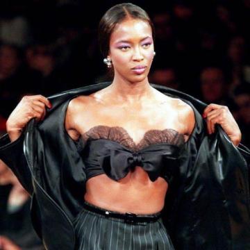 Naomi-Campbell-huge-naked-collection-94