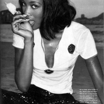 Naomi-Campbell-huge-naked-collection-978