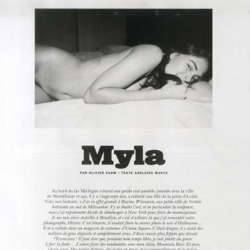 Myla Dalbesio goes attractive and topless